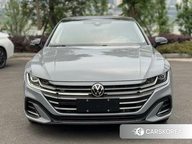 Volkswagen CC 2022 Темно-серый из Китая, фото 4
