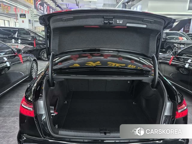 Audi A6L 2021 Черный из Китая, фото 6