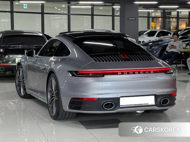 Porsche 911(992) id 4907011 из Кореи 14