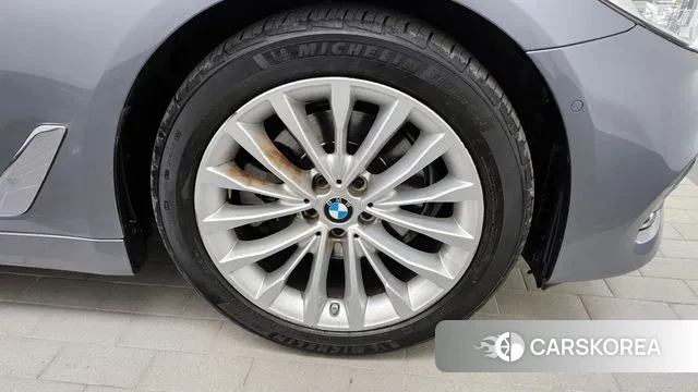 BMW 5 Series (G30) id 3563269 из Кореи 14