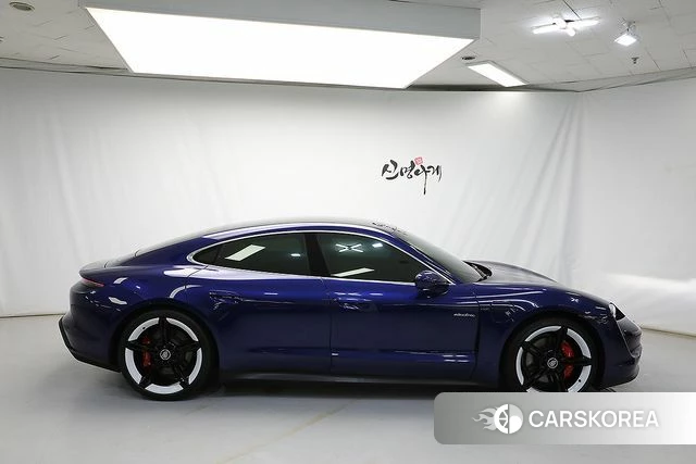 Porsche Taycan id 4624975 из Кореи 11