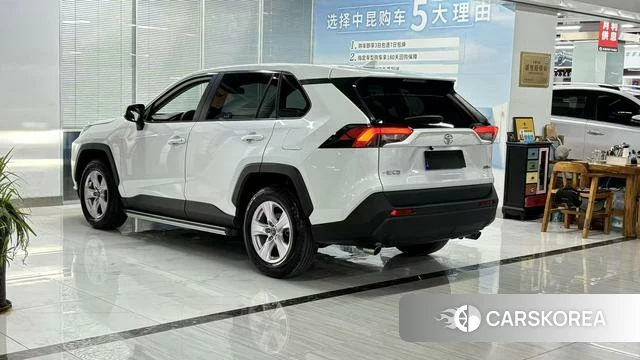 Toyota RAV4 Rongfang 2024 Белый из Китая, фото 5