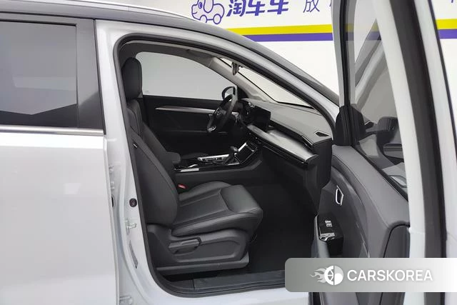 Wuling Automobile Wuling Xingchen id 4221338 из Китая 11