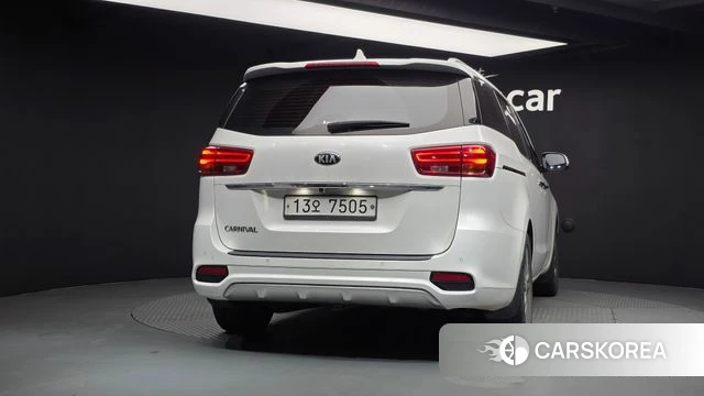 Kia The New Carnival id 4765474 из Кореи 14