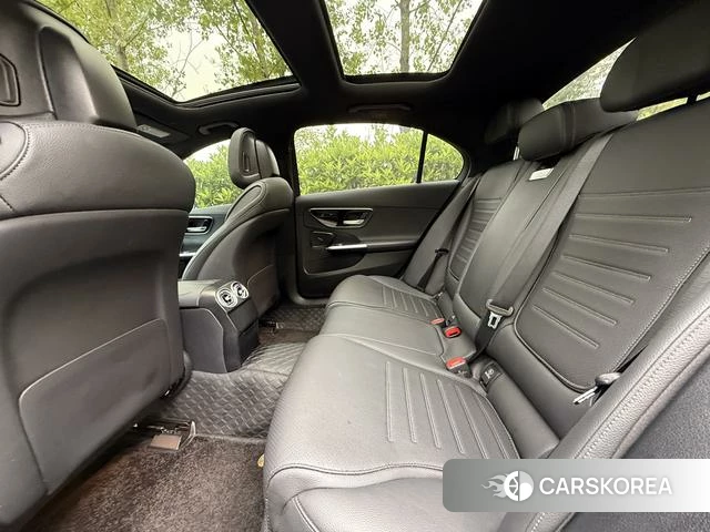 Mercedes-Benz Class C 2024 Белый из Китая, фото 4