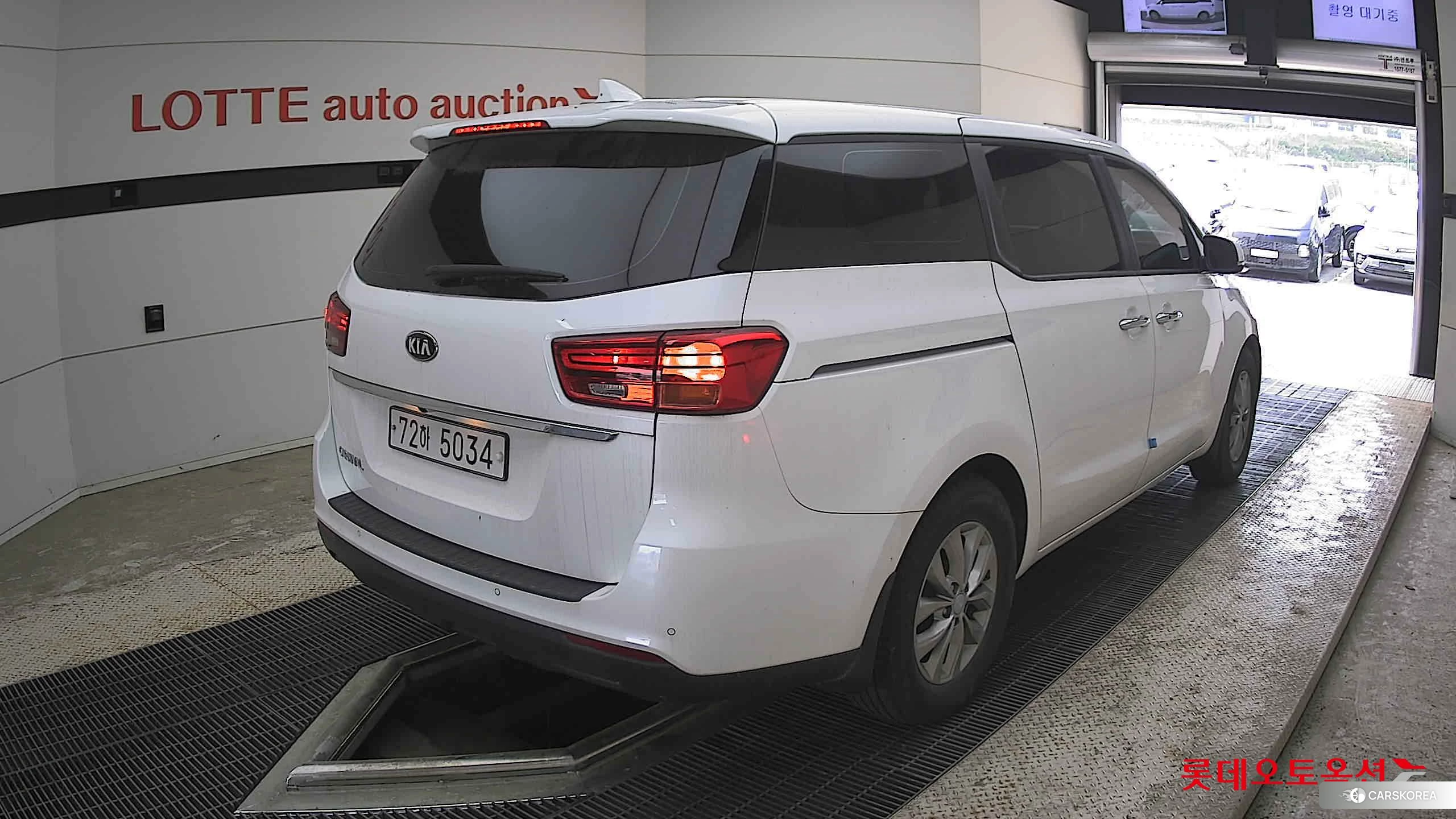 Kia Carnival id 4312611 из Кореи 32