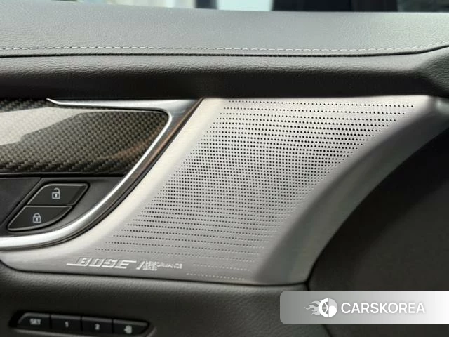 Cadillac XT6 2022 Черный из Китая, фото 6