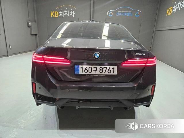 BMW 5 Series (G60) id 4705865 из Кореи 14