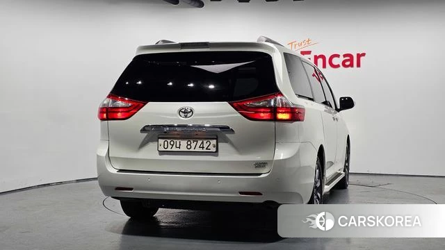 Toyota Sienna id 4390497 из Кореи 24