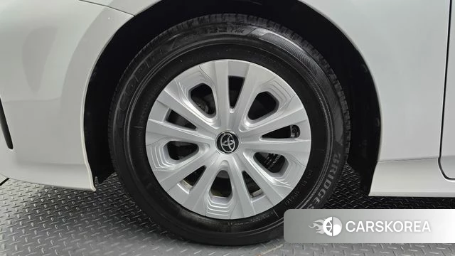 Toyota Prius 4th Generation id 4702652 из Кореи 24