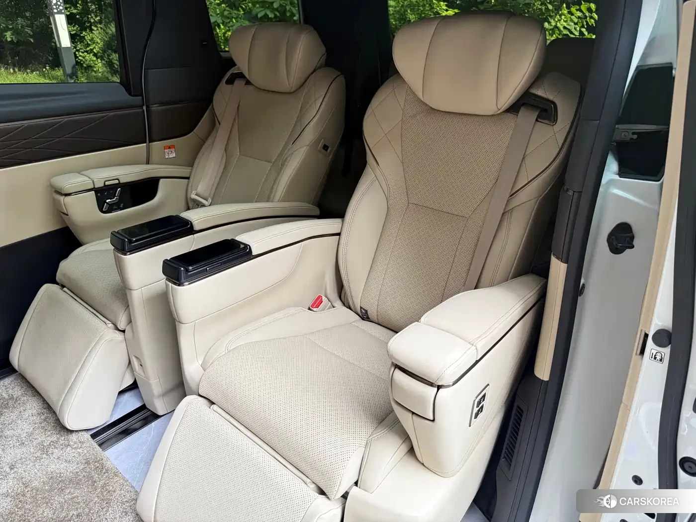 Toyota Vellfire id 4679762 из Китая 9