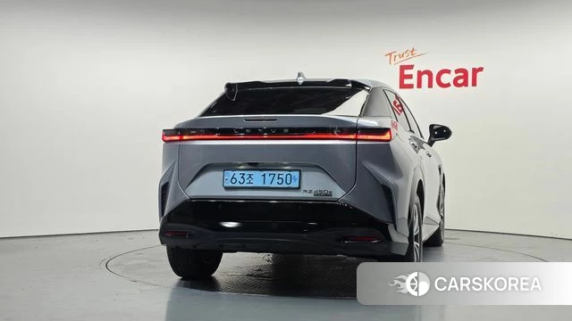 Lexus RZ450e id 4720470 из Кореи 24