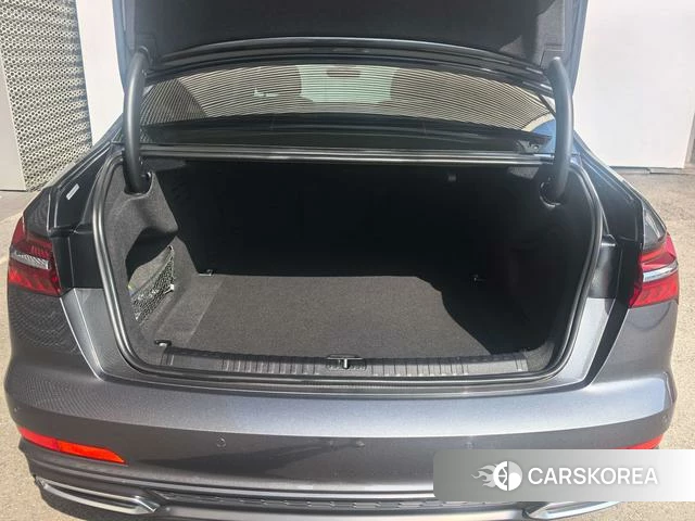 Audi A6L id 4215093 из Китая 7