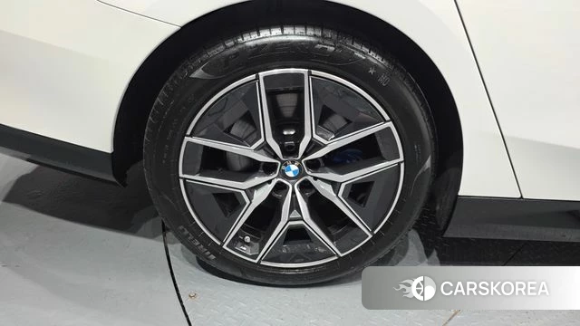 BMW 5 Series (G60) id 4554392 из Кореи 24