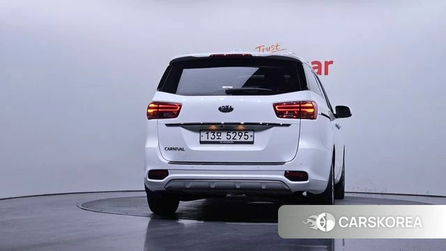 Kia The New Carnival id 4430379 из Кореи 14