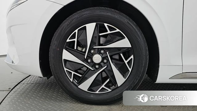 Hyundai The New Grandeur IG Hybrid id 4753776 из Кореи 31