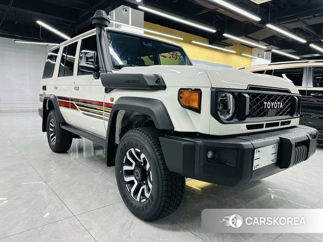 Toyota Land Cruiser 70 Series 2025 Белый из Китая, фото 4