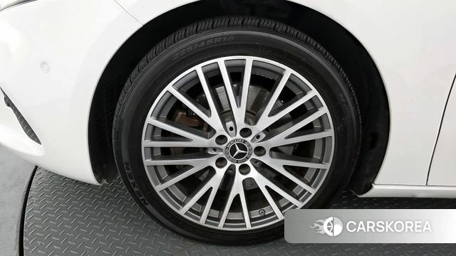 Mercedes-Benz A-Class W177 id 4310057 из Кореи 29