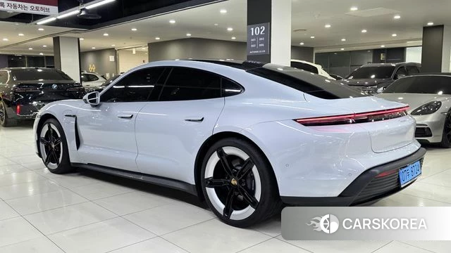 Porsche Taycan id 4387914 из Кореи 14