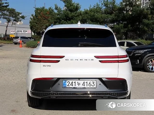 Genesis GV70 id 3359364 из Кореи 14