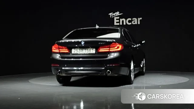 BMW 5 Series (G30) id 3514829 из Кореи 14