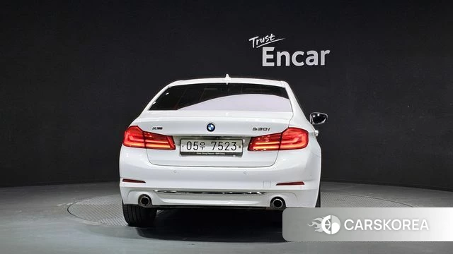 BMW 5 Series (G30) id 4245772 из Кореи 28