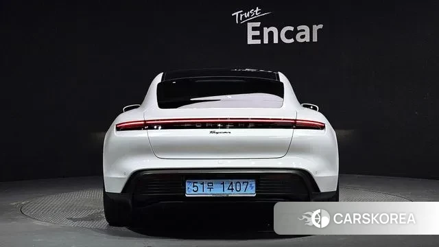 Porsche Taycan id 3082739 из Кореи 14