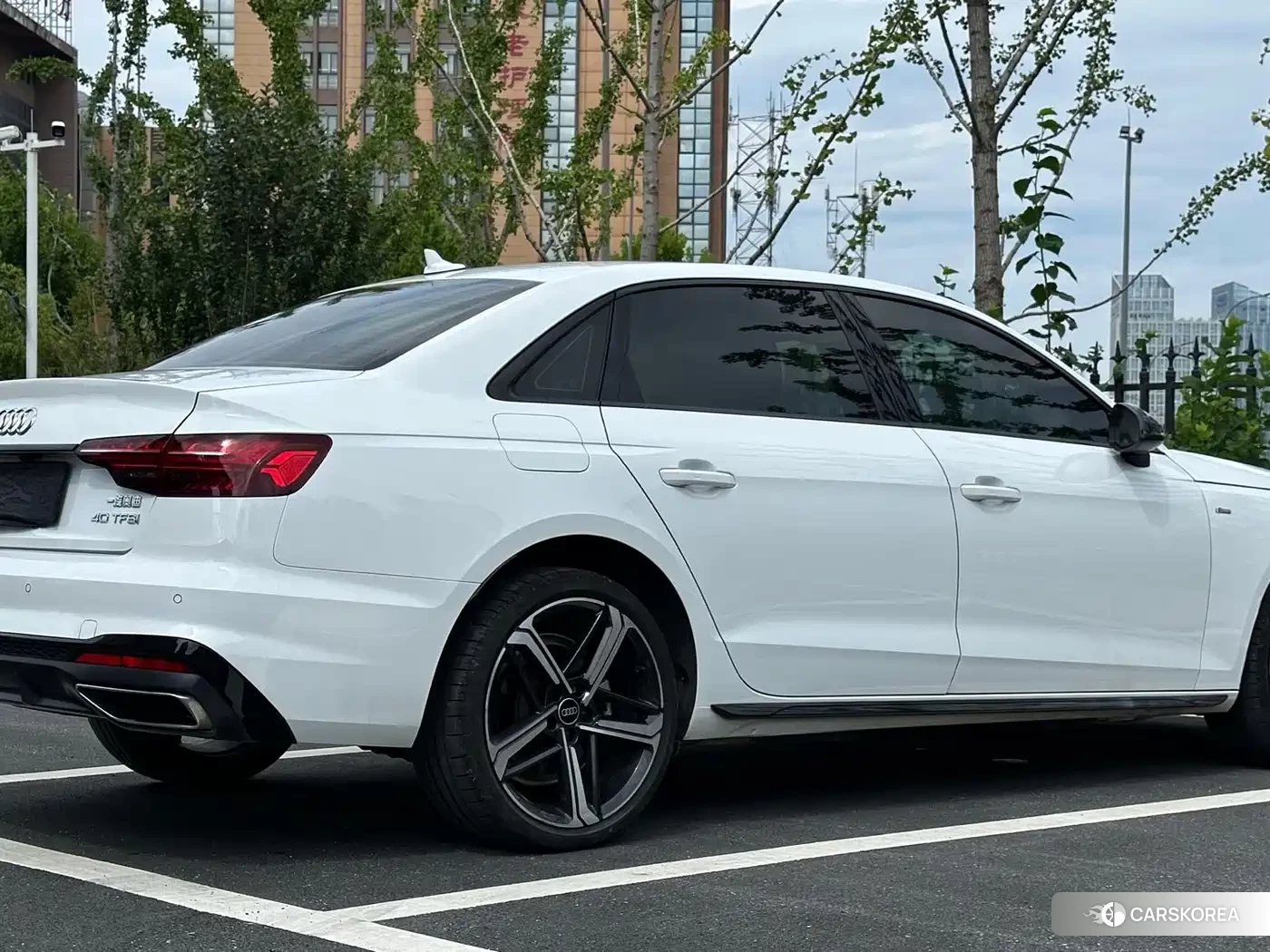 Audi A4L 2024 Белый из Китая, фото 4