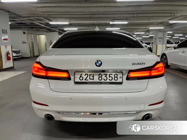 BMW 5 Series (G30) id 3469752 из Кореи 14