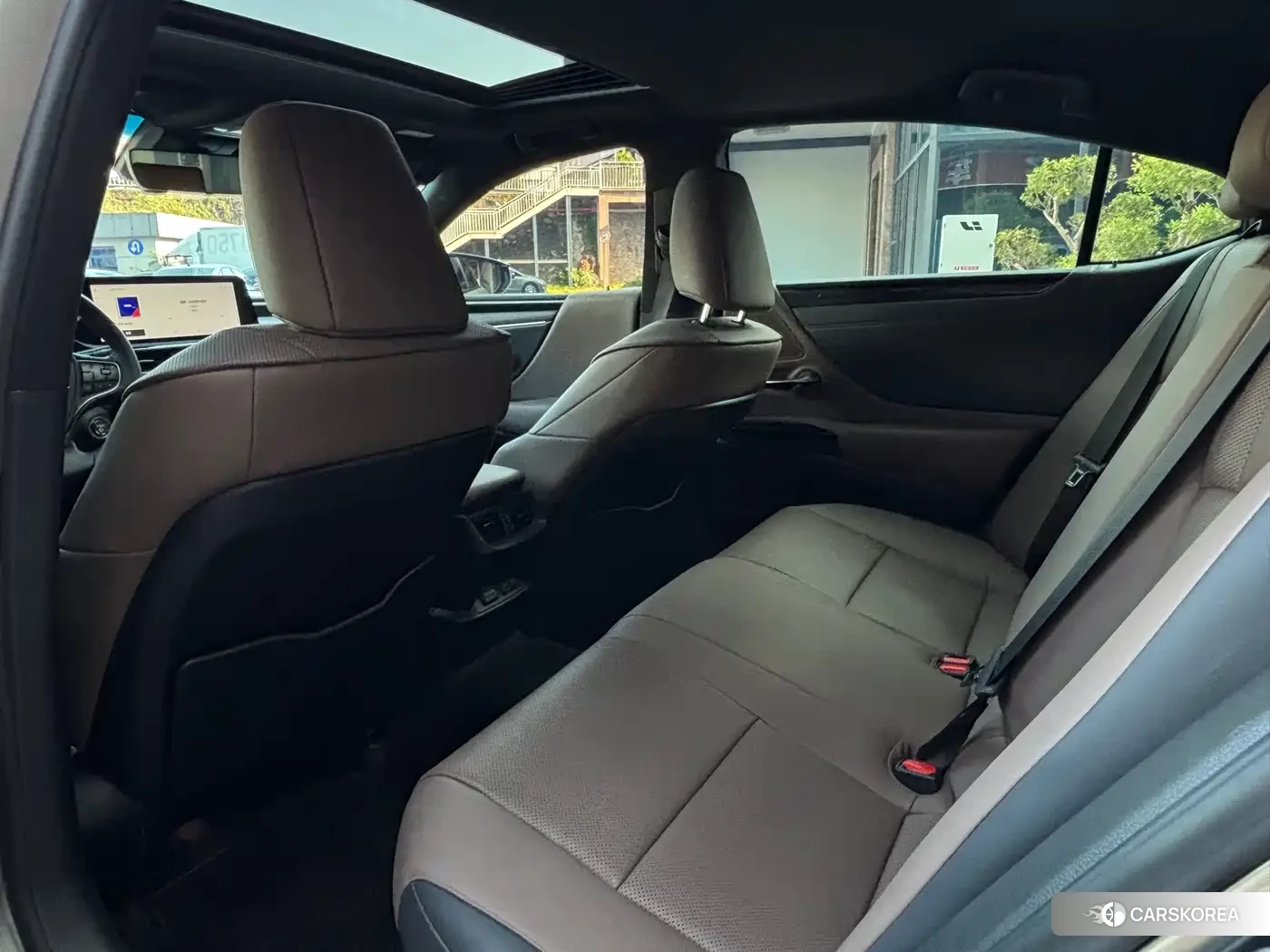 Lexus ES 2023 Champagne/brown из Китая, фото 4