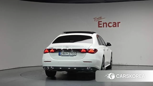 Mercedes-Benz E-Class W214 id 4612575 из Кореи 14