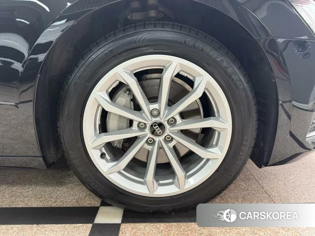 Audi A6L id 4342137 из Китая 34