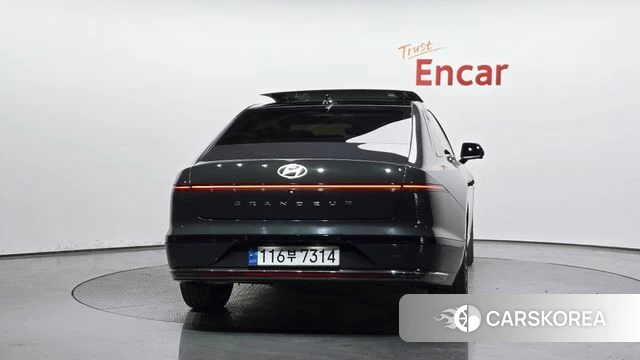 Hyundai Grandeur (GN7) id 3922601 из Кореи 14