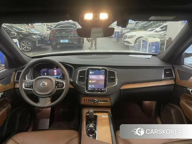 Volvo XC90 2023 Белый из Китая, фото 4