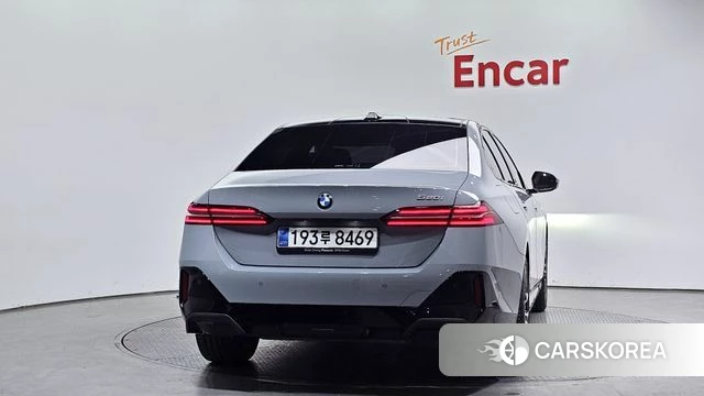 BMW 5 Series (G60) id 3896573 из Кореи 14