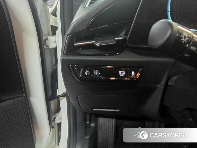 Kia Di Ol Nu Niro 2022 Белый из Кореи, фото 4