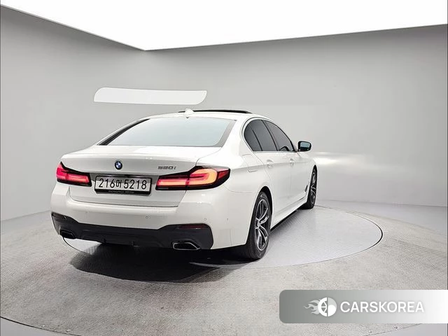 BMW 5 Series (G30) id 3885238 из Кореи 14