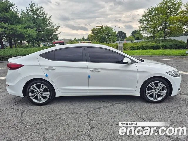 Hyundai Avante AD id 2946345 из Кореи 14