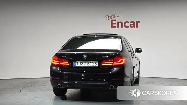 BMW 5 Series (G30) id 3772647 из Кореи 14