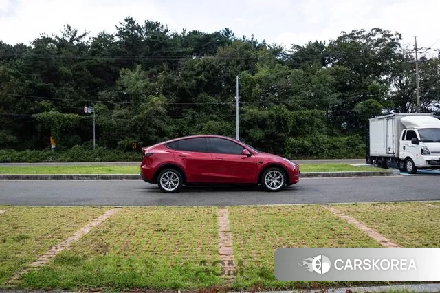 Tesla Model Y 2021 Красный из Кореи, фото 5