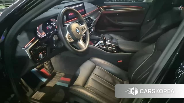 BMW 5 Series (G60) 2023 Черный из Кореи, фото 6