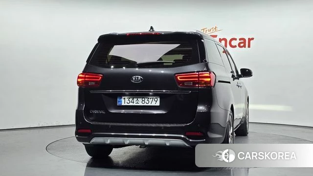 Kia The New Carnival id 3801037 из Кореи 14