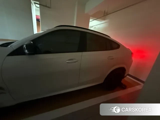 BMW X6M (G06) 2024 Белый из Кореи, фото 4