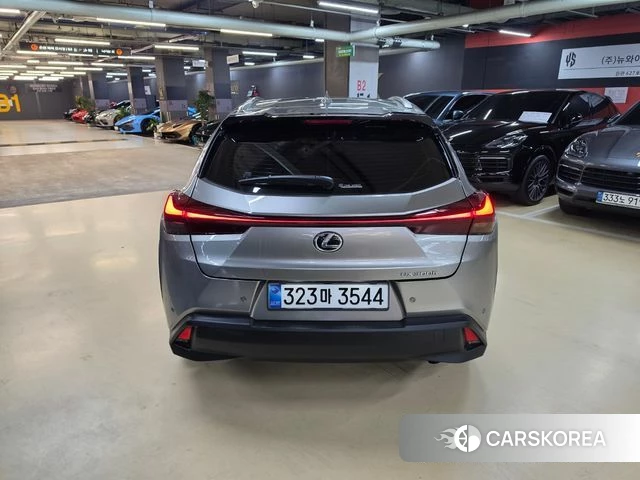Lexus UX300h id 4695677 из Кореи 12