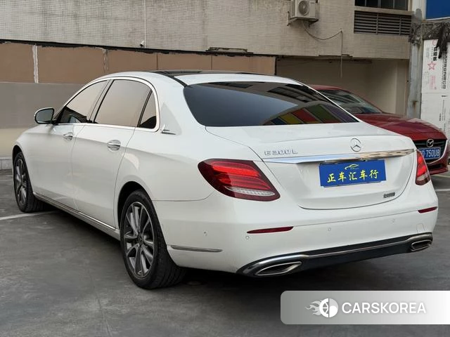 Mercedes-Benz E-class id 3896125 из Китая 8