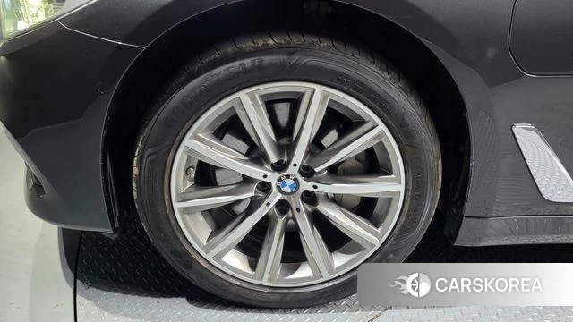 BMW 5 Series (G30) id 4536017 из Кореи 31