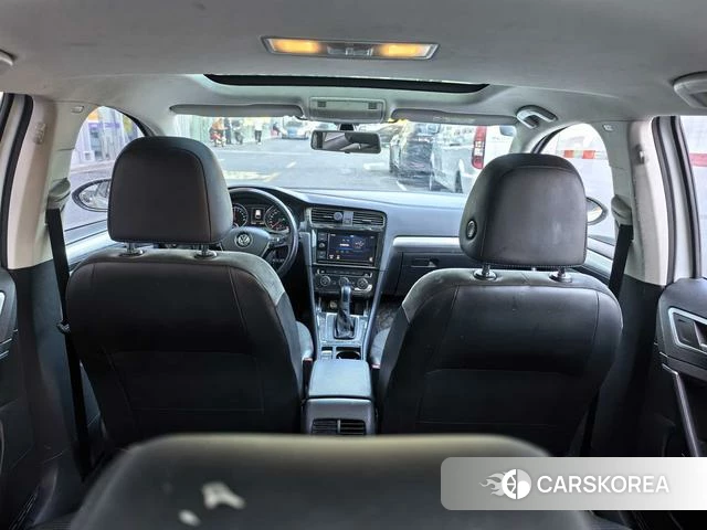Volkswagen Golf*pure electricity 2021 Белый из Китая, фото 4