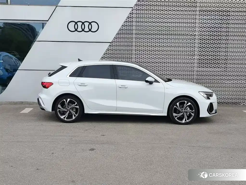Audi A3 id 4548071 из Китая 16