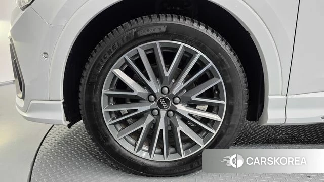 Audi Q3 (F3) id 4711278 из Кореи 25