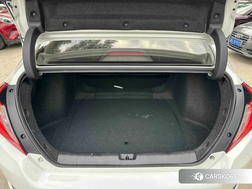 Honda Civic 2019 Белый из Китая, фото 4